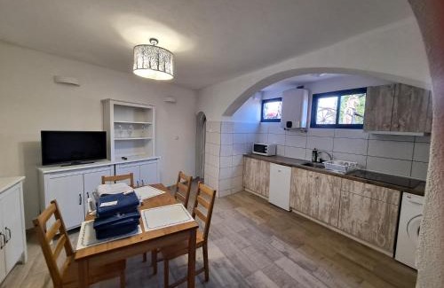 Santa Barbara Apartment | Tenerife CASA DE SANCHO PANSA apartment with terrace and garden 600m2 and ocean and Teide view