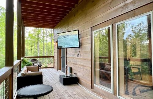 Pigeon Forge House | Tennessee Oasis Pool Cabin