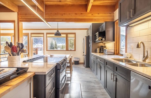 Keystone Villa | Tennis Townhome #1337 by Summit County Mountain Retreats