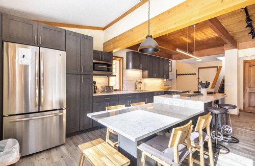 Keystone Villa | Tennis Townhome #1337 by Summit County Mountain Retreats