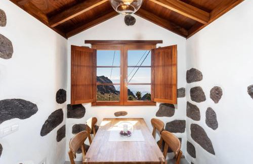 Los Carrizales Ski Chalet | TenoHomes The Sunset Escape in Carrizales, Masca