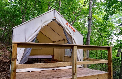 Gans RV Rental | Tentrr State Park Site - WV Coopers Rock State Park - Site E - Single Camp