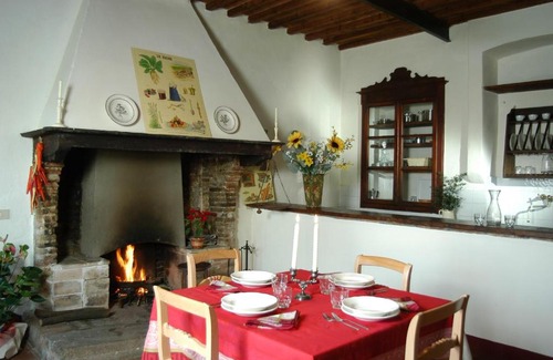 Collesalvetti House | Tenuta Scacciavolpe