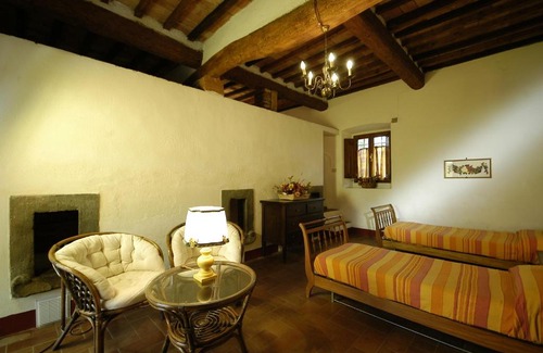 Collesalvetti House | Tenuta Scacciavolpe