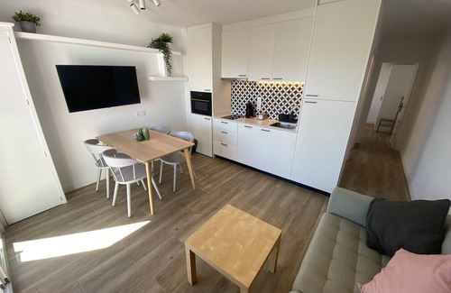 Mas Pinell Apartment | TER 22C - Renovated, aircon, seaview and with pool