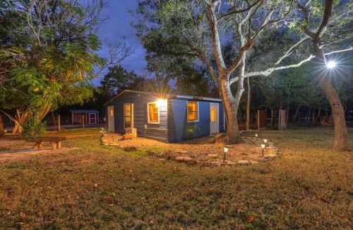 Wimberley House | Terracotta Retreat/Sleeps 30!