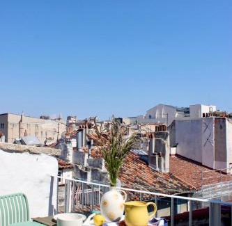 La Celle-sous-Gouzon Apartment | Terrasse plein sud, confort, clim, 2 mn du Vieux Port