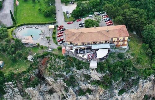 Pieve Hotel | Terrazza del Brivido, Hotel Paradiso