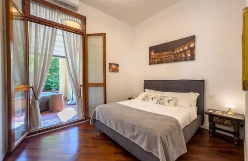 Santo Stefano Apartment | Terrazza Mazzini 53 - Jacuzzi & Parking