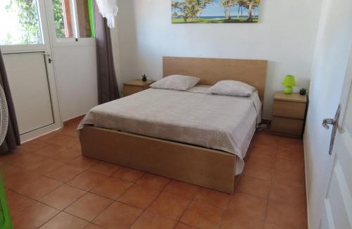 Terre-de-Bas Apartment | TERRE DE BAS :L'île merveilleuse