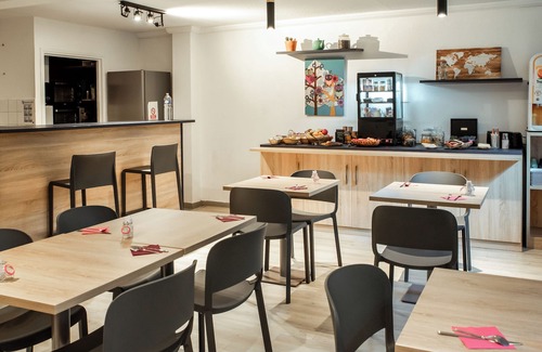 Lambezellec Apartment | Terres de France - Appart-Hotel - Brest