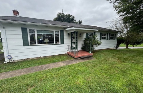 Huntingdon House | Terrific 3-bedroom house with AC in Huntingdon with short drive to State College