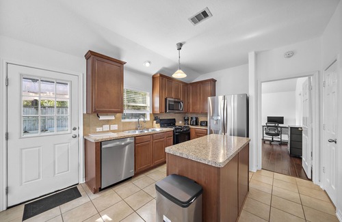 Tomball House | Terrific 3-bedroom house with Central AC in Tomball TX