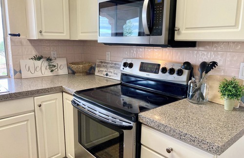 Rio Rancho House | Terrific roomy 4-bedroom with wide open vistas !