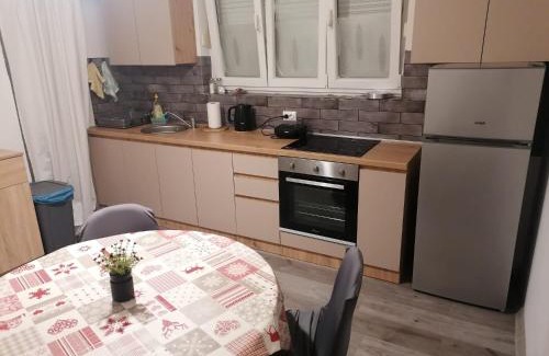 Cove Parja Apartment | Teskera