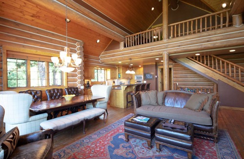 Victor House | Teton Retreat Luxury Teton Springs Log Cabin. Forest Access, A/C, Hot Tub.