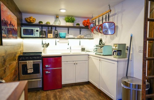 Victor House | Teton Tiny Home- halfway between Targhee & JHMR