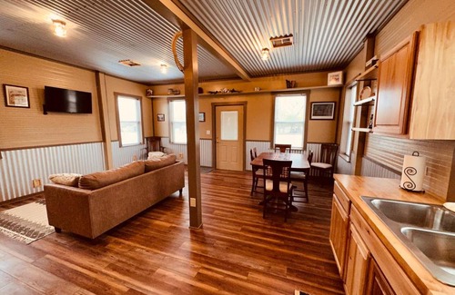 Medina House | Texas Blue Apple Cottage