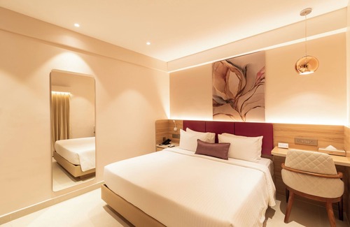 Mahadevapura Hotel | TGI Livancia The Sojourn