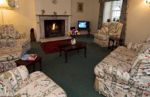 Bont Newydd Cottage | (TH) Cottage near sea with Snowdonia and sea views