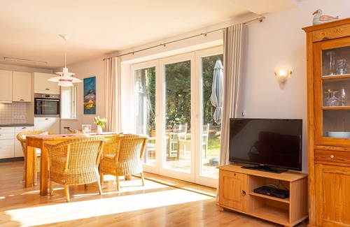 Nebel House | Thached roof house in Nebel on the island Amrum - located in the beautiful woods