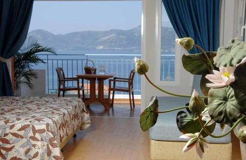 Paleros Hotel | Thalassa Hotel