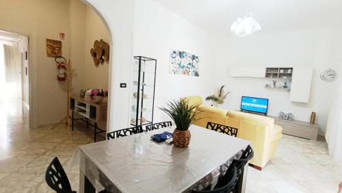 Porto Cesareo House | THALNA APARTMENT, Casa Vacanza Porto Cesareo Centro