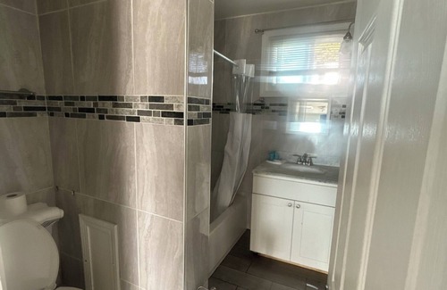 Groton Hotel | Thames Inn & Marina