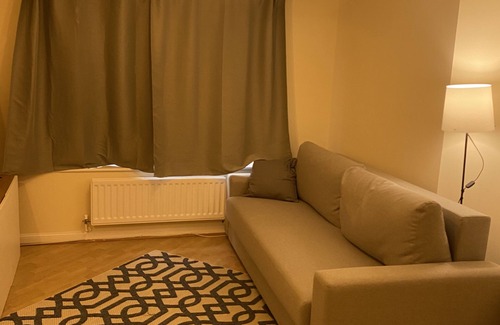 Thamesmead Apartment | THAMES VIEW APARTMENT