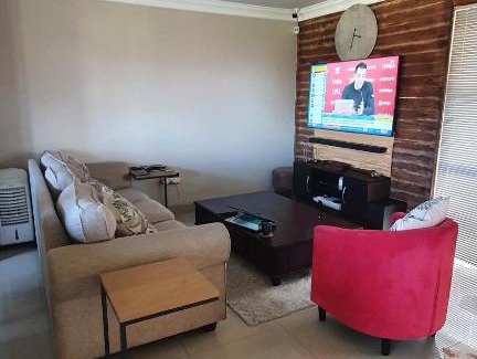 Okhahlamba House | Thanda