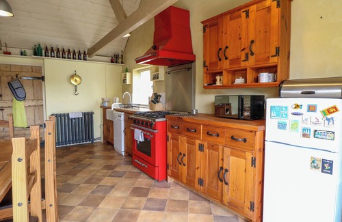 Trunch Cottage | THATCH COTTAGE, family friendly, character holiday cottage in Trunch