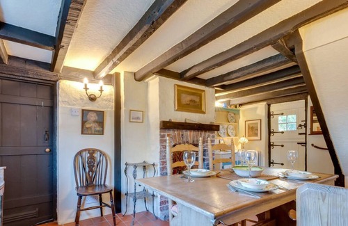 Shoreham-by-Sea House | Thatch Cottage in Shoreham-by-Sea