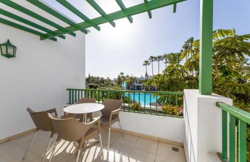 Playa Blanca Hotel | THB Royal