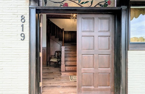 Newberg Apartment | The 1888 Building - Historic 1-Bedroom Loft Experience in Downtown Newberg