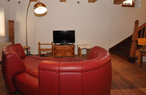 Engadin Scoul House | The 240 m2 authentic Engadine farmhouse from 1650 in the middle of i