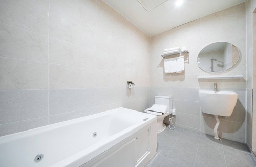 Gumi Hotel | The 7 Business Hotel