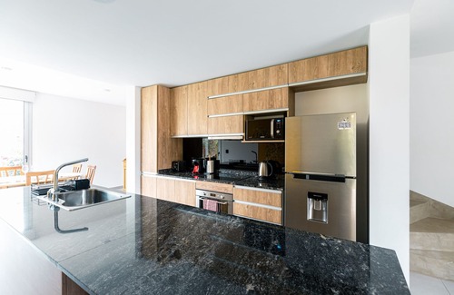 Mendoza House | The Acacia Village: Charming Lodge 5