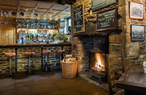 Evershot Hotel | The Acorn Inn
