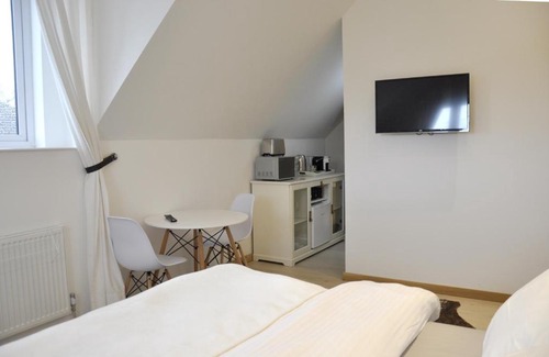 Marlow House | The Acorns