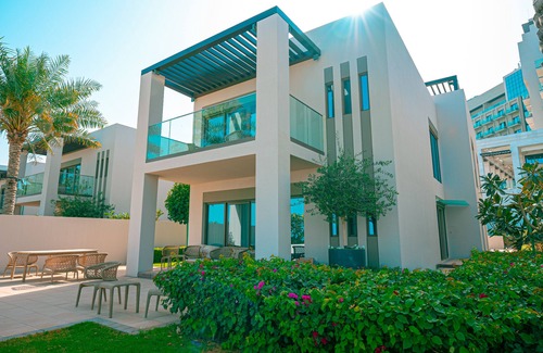 Al Aqah Villa | The Address Villas