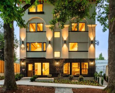 Kerns House | The Adelynn 5BR - Sleek - Spacious - Walkable