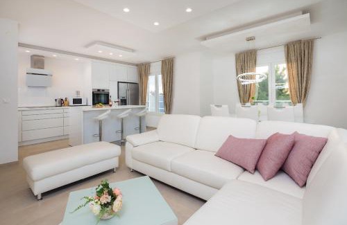 Podstrana Apartment | The Adriatic Pearl Split