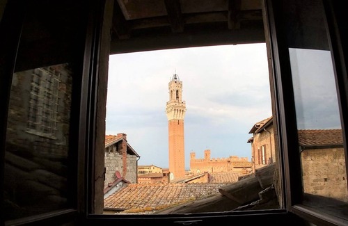 Siena Historical Center Apartment | THE AERIE - THE EAGLE'S NEST - large apartment in strategic location