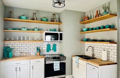 Dayton House | The Airplane Art House