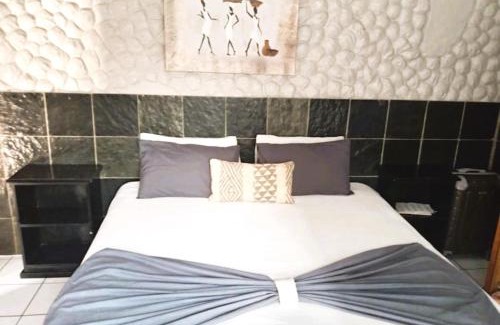 Berea Apartment | The Airport Lodge - East London