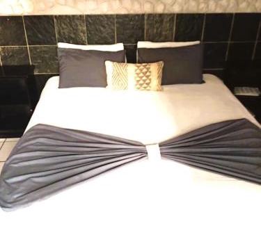 Berea Apartment | The Airport Lodge - East London