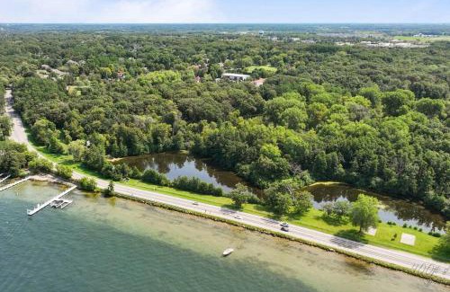 Lake Geneva House | The Albatross