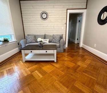 Albany Apartment | The Allen House - 3 Bedroom - 2 Full Bath - Private Gorgeous Apartment - Sleeps 8