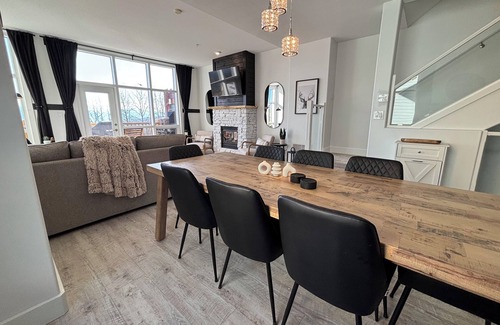 East Kootenay House | The Alpine Twins Mega