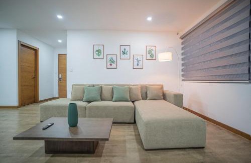 Totoracocha Apartment | The Andes apartment Patio & Luxury